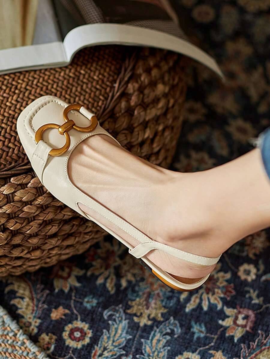 Giày bệt hở mũi nữ