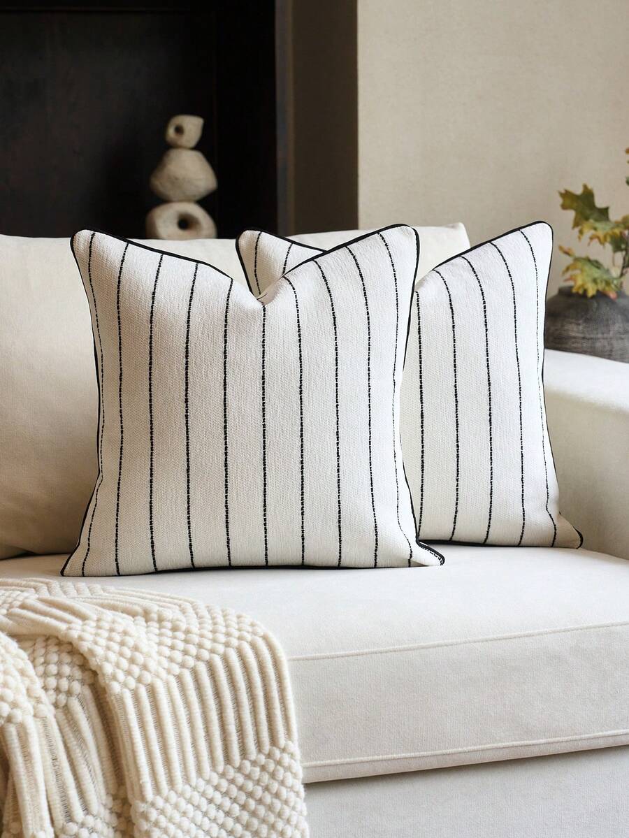 Vỏ gối jacquard sọc nhung