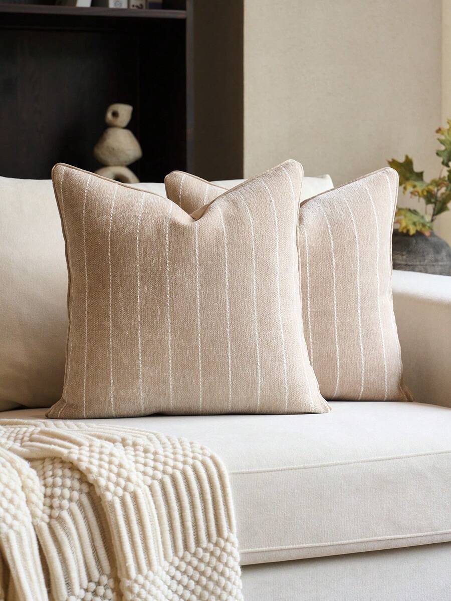 Vỏ gối jacquard sọc nhung