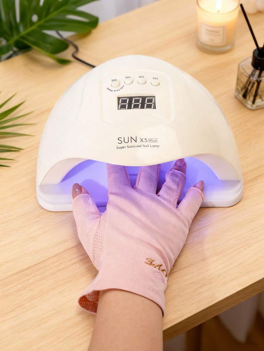 Găng tay chống tia UV làm móng