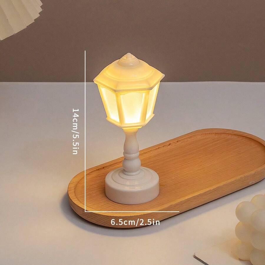 Đèn bàn LED mini phong cách retro