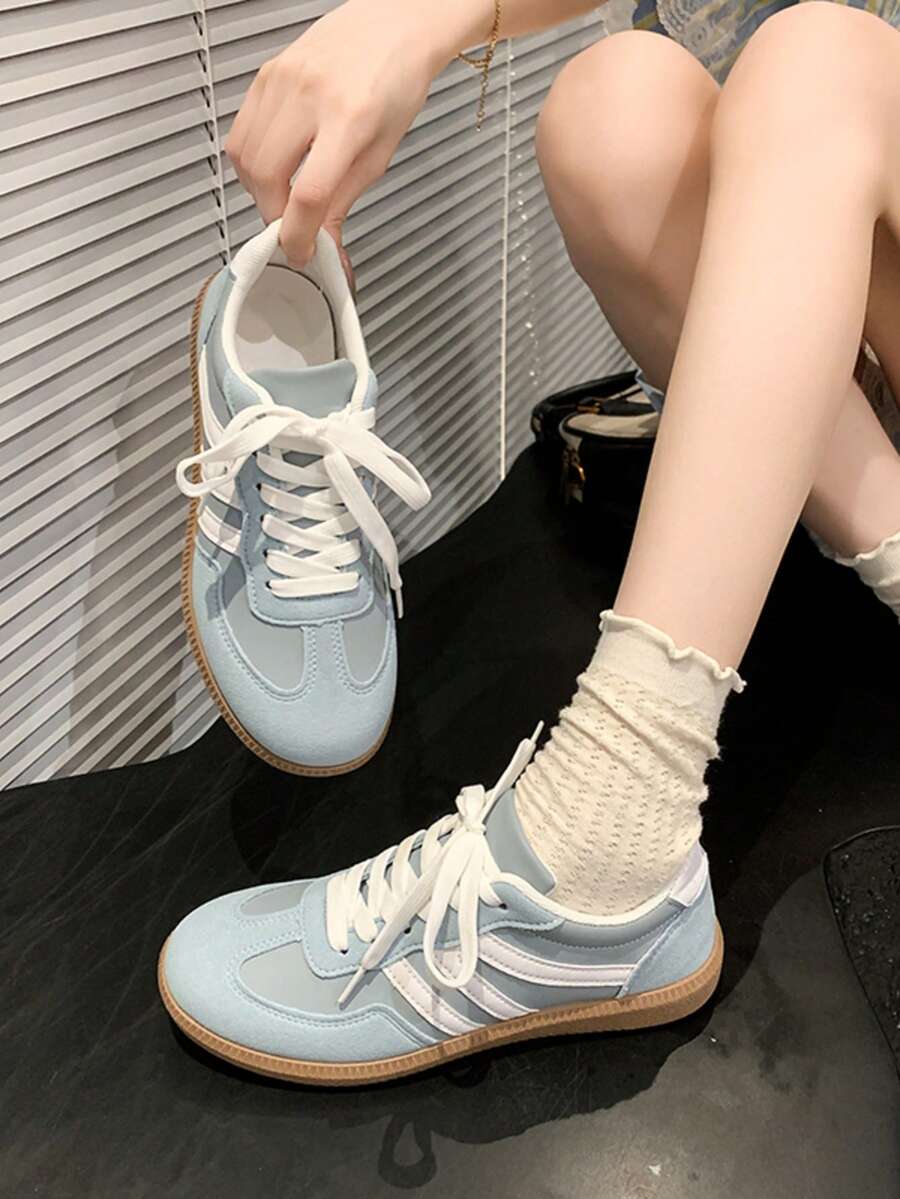 Giày thể thao nữ chống trượt