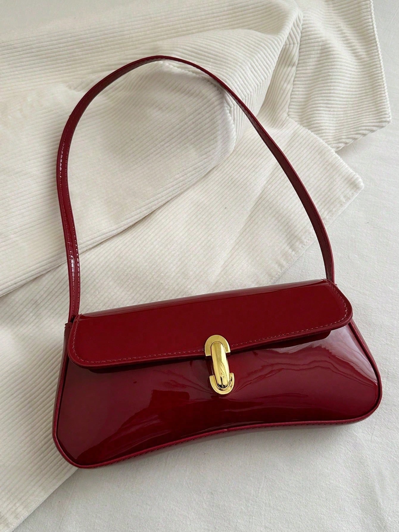 Túi đeo chéo giả da cổ điển