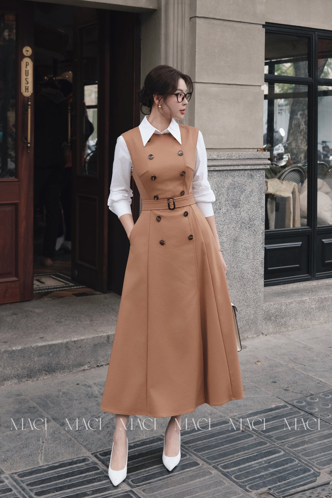 Đầm Liền Kaki Dáng Midi Cổ Rời Sát Nách Khuy Sừng Kèm Đai MACI by MKC MCVVABE0264 Thời Trang Nữ Thiết Kế Độc Quyền