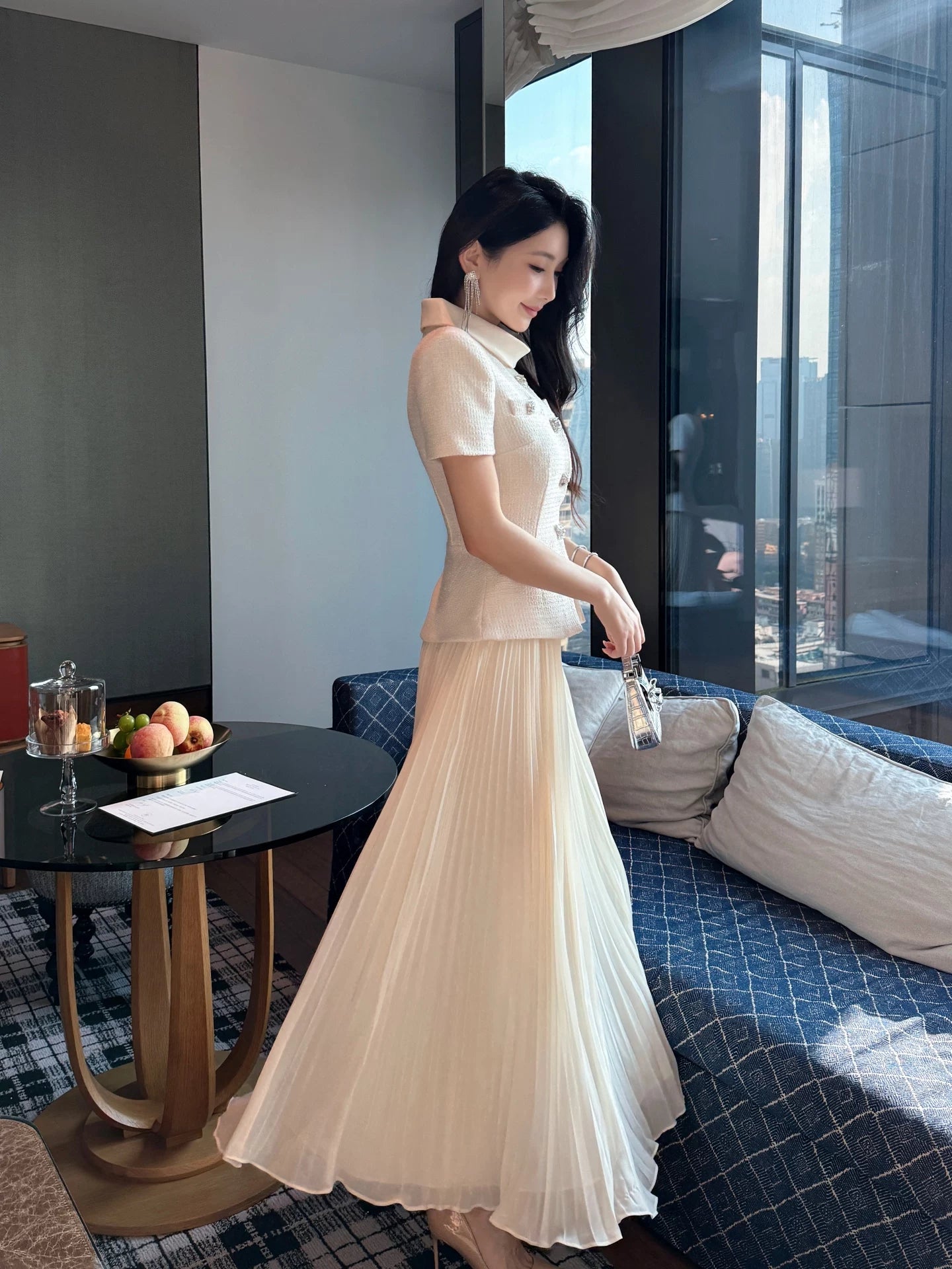 Váy Dài Giả Hai Mảnh Bằng Len Màu Trắng Ngà V26009
