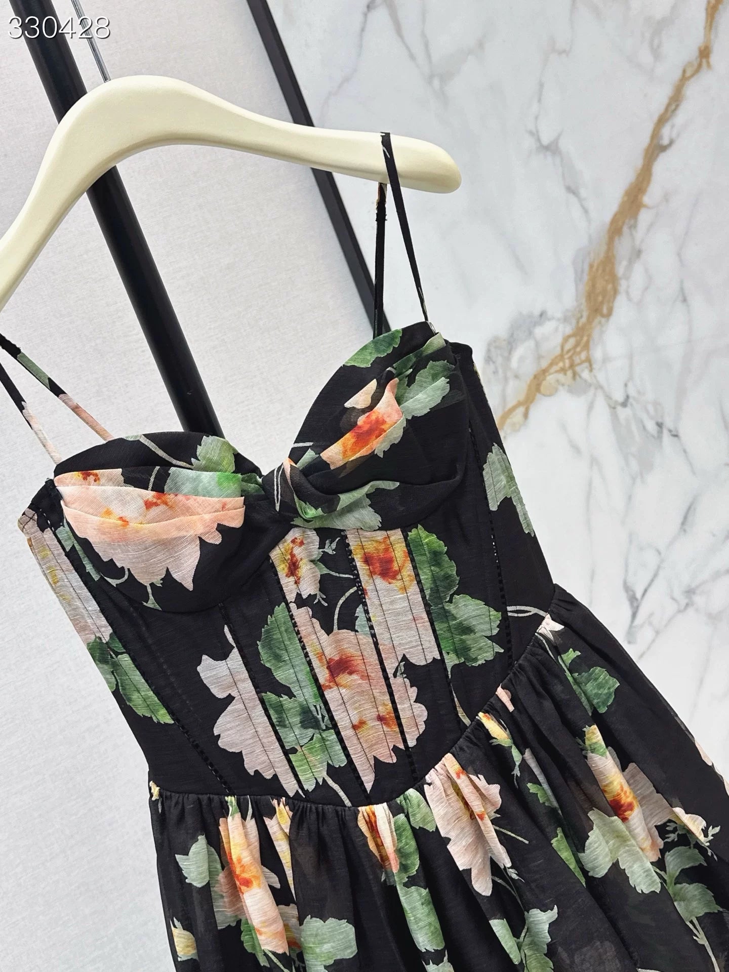 Đầm Corset Hai Dây Họa Tiết Hoa Hồng Sang Trọng, Quyến Rũ Tôn Dáng V26016