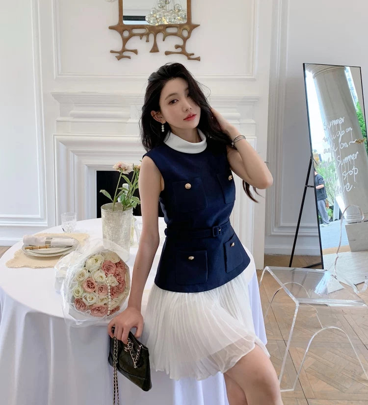 Váy Ngắn Xếp Ly Bằng Chiffon Màu Xanh Và Trắng, Bộ Đồ Hai Mảnh Không Tay V26010