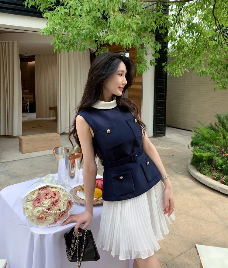 Váy Ngắn Xếp Ly Bằng Chiffon Màu Xanh Và Trắng, Bộ Đồ Hai Mảnh Không Tay V26010