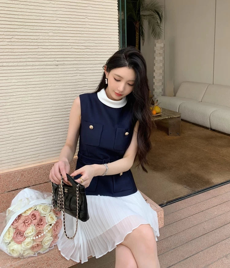 Váy Ngắn Xếp Ly Bằng Chiffon Màu Xanh Và Trắng, Bộ Đồ Hai Mảnh Không Tay V26010
