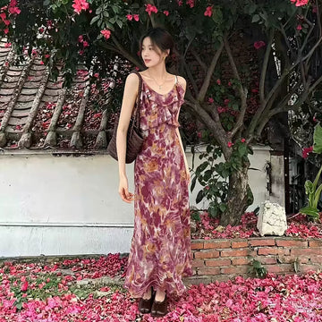 Đầm Maxi Hai Dây Họa Tiết Hoa Hồng Dáng Dài Thanh Lịch, Nhẹ Nhàng Và Lãng Mạn V26015