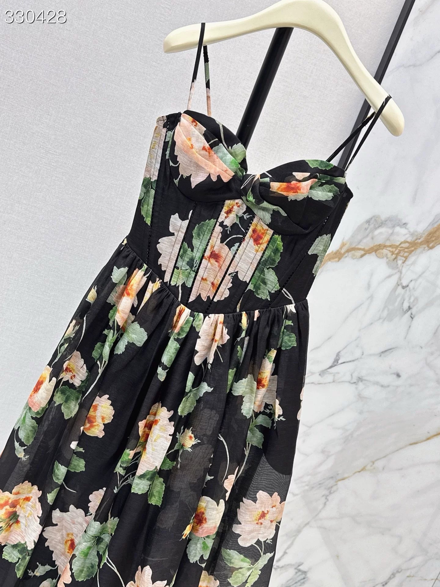 Đầm Corset Hai Dây Họa Tiết Hoa Hồng Sang Trọng, Quyến Rũ Tôn Dáng V26016
