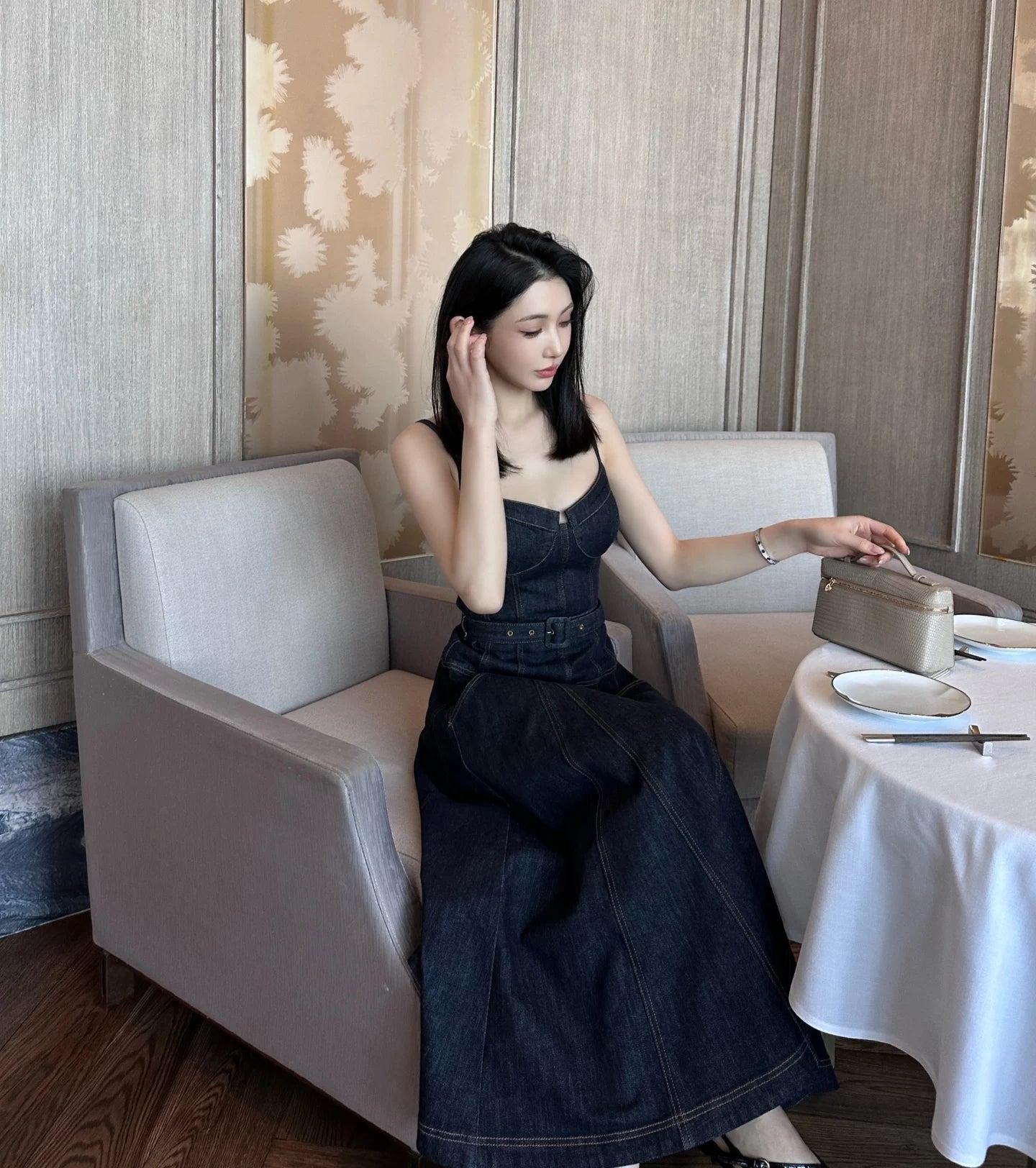 Đầm Denim Xanh Đậm Dáng Xoè V26012
