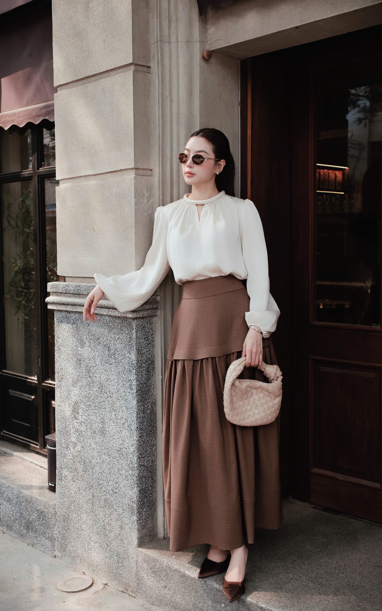 Chân Váy Xoè Nhún Li Chất Linen Hàn Màu Nâu MACI by MKC MCVCVNA0289 Thời Trang Nữ Thiết Kế Độc Quyền